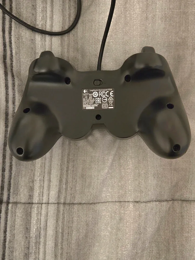 Logitech PC Gaming Controller image indicator(3)