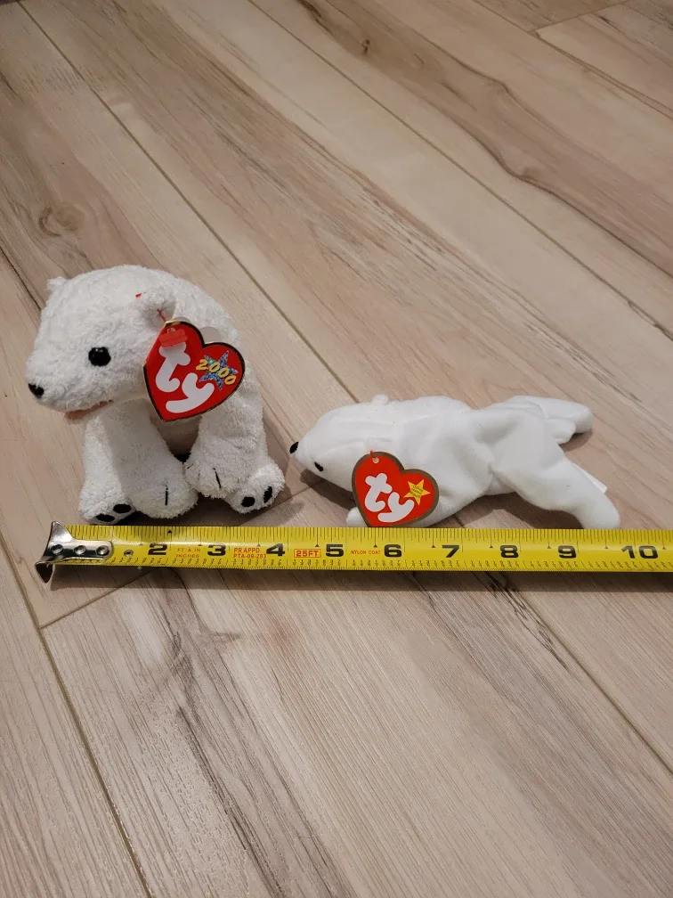 Pair of Polar Bears Chilly & Aurora image indicator(6)