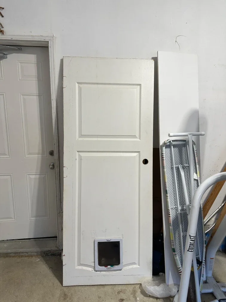 Interior Door with Pet Door image indicator(2)