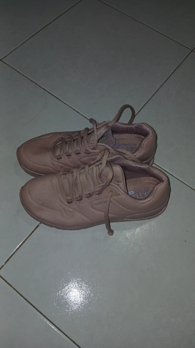 Skechers Women's Shoes image indicator(2)