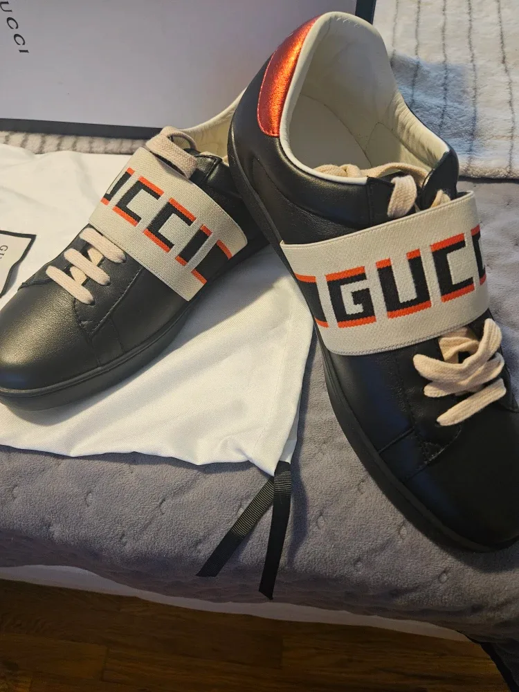 Gucci Black Leather Sneakers with Logo Strap image indicator(3)