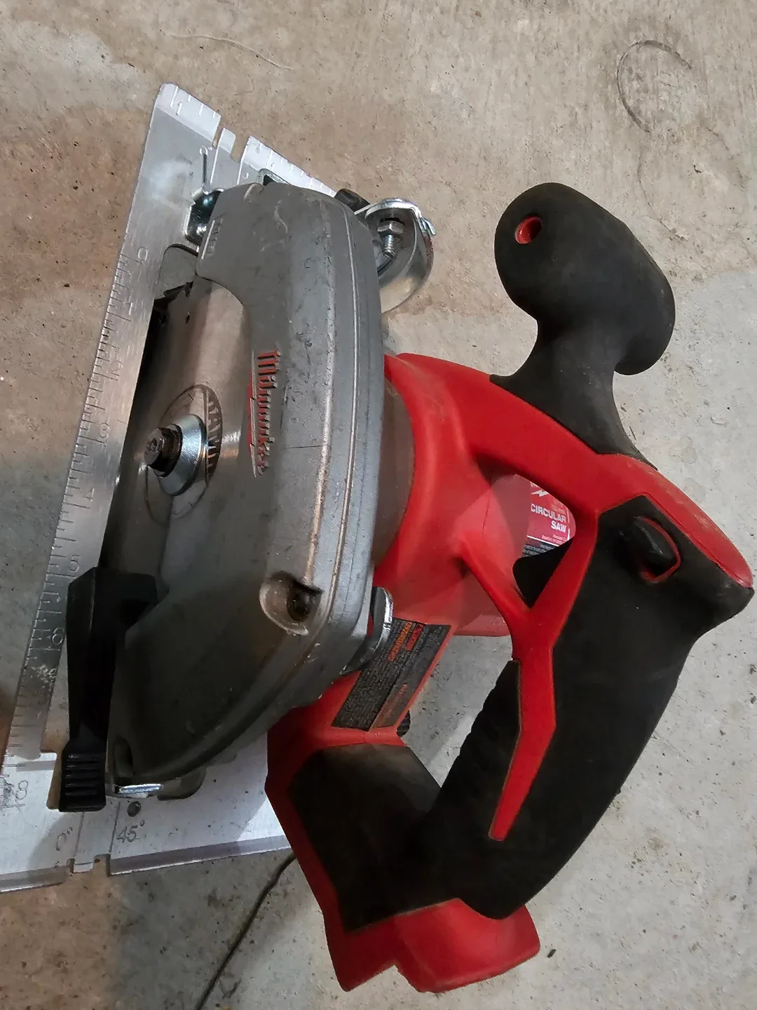 Milwaukee Cordless Circular Saw thumbnail