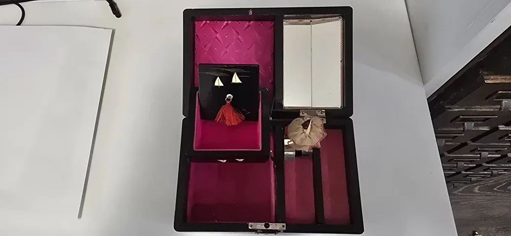 Vintage Japanese Lacquerware Music Jewelry Box image indicator(4)