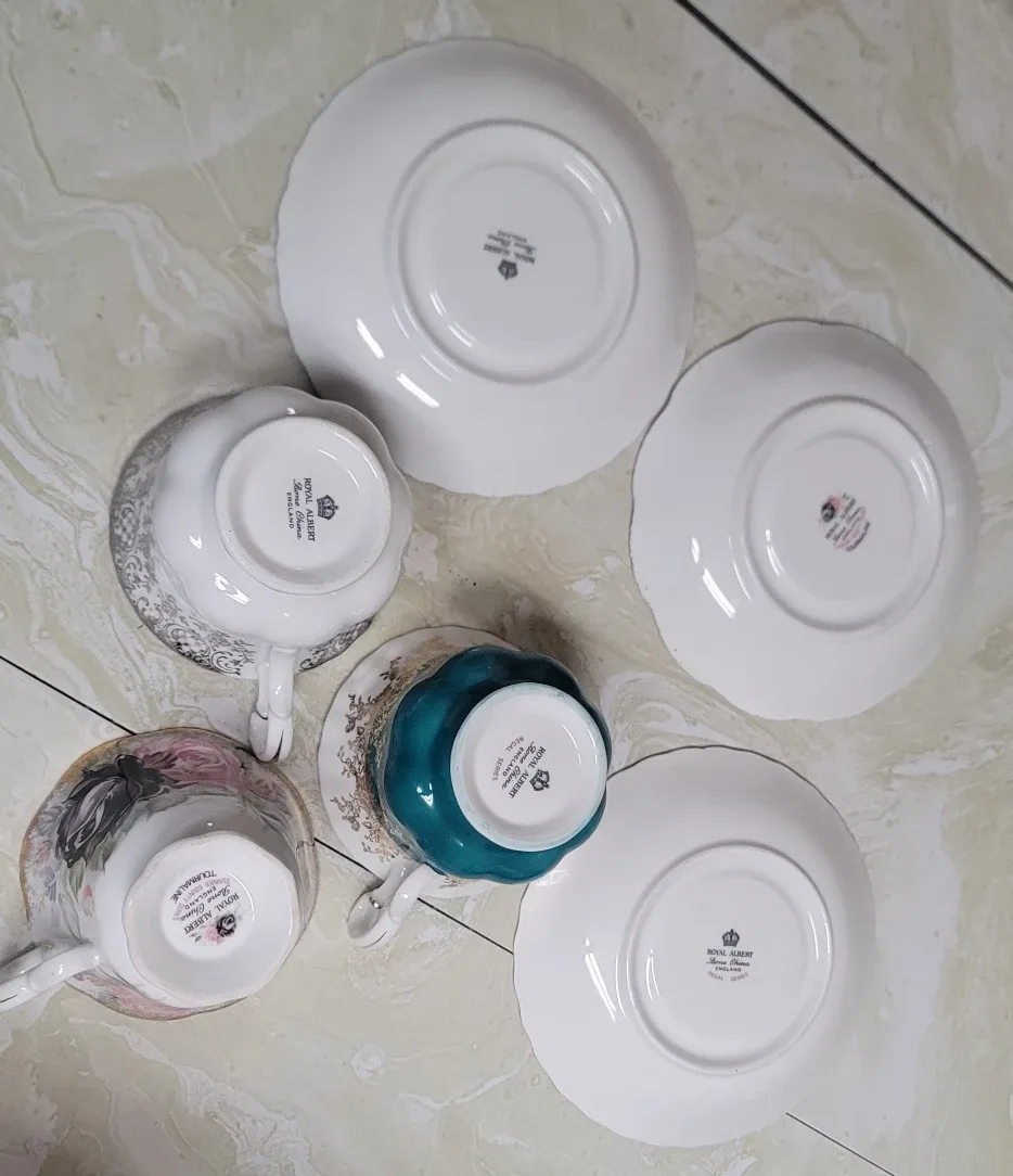 Royal Albert Tea Cup Trio Set image indicator(2)