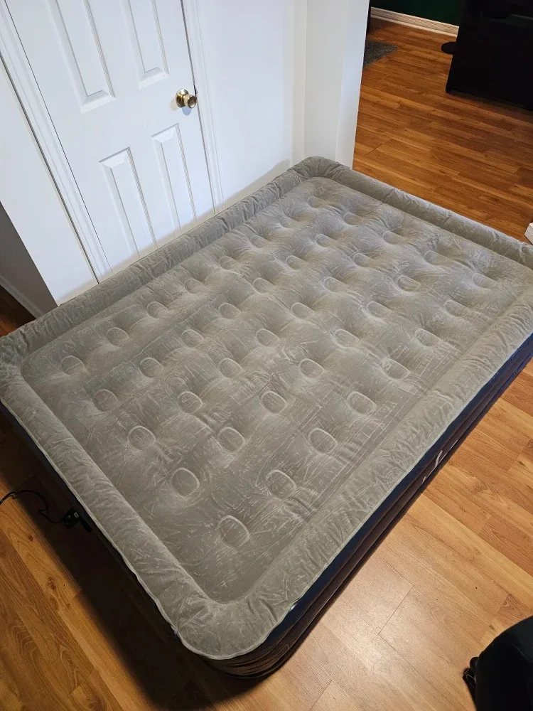 Queen Size Air Mattress with Built-in Pump image indicator(8)