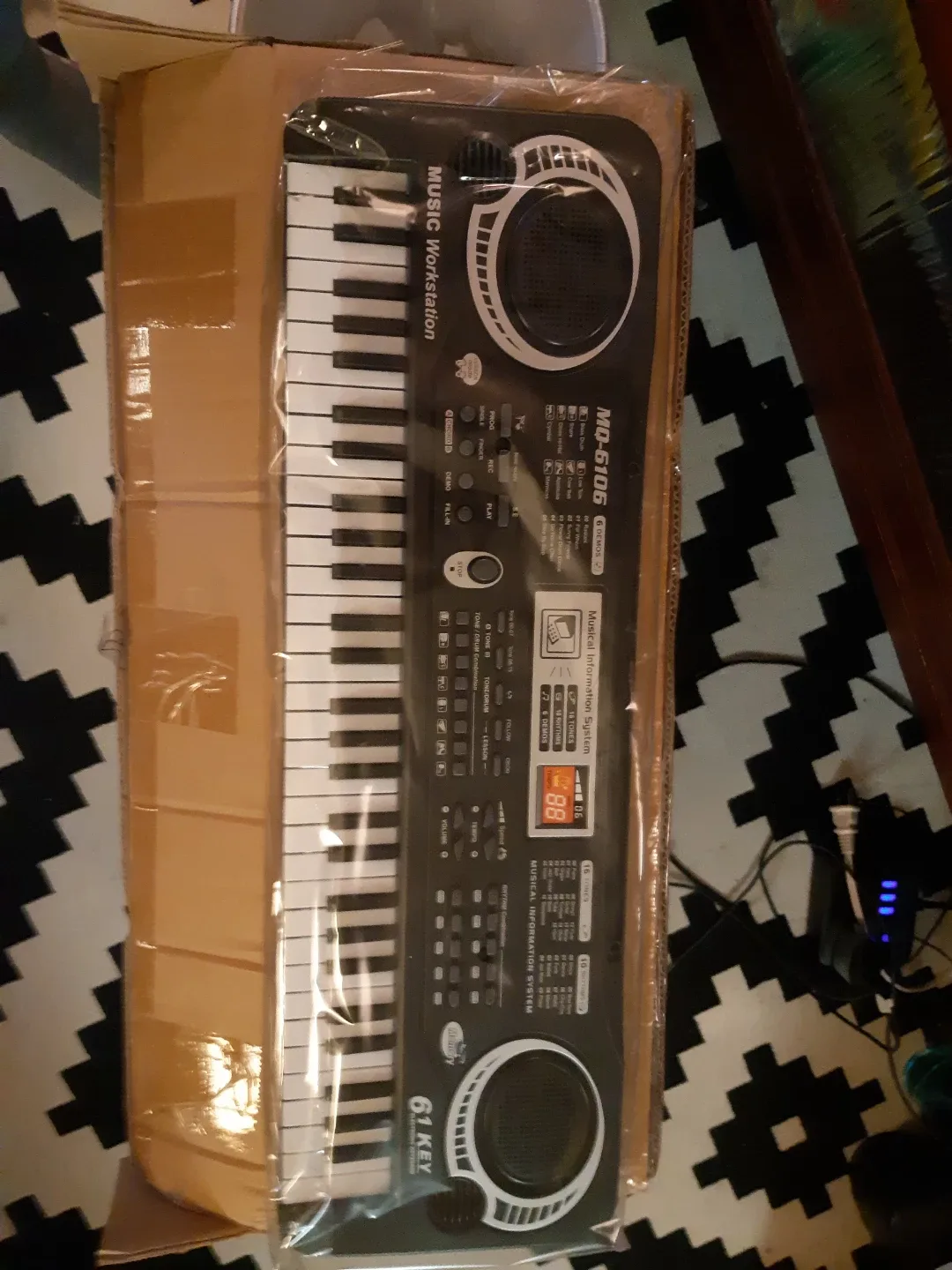 MQ-6106 61-Key Electronic Keyboard 🥕 image indicator(6)