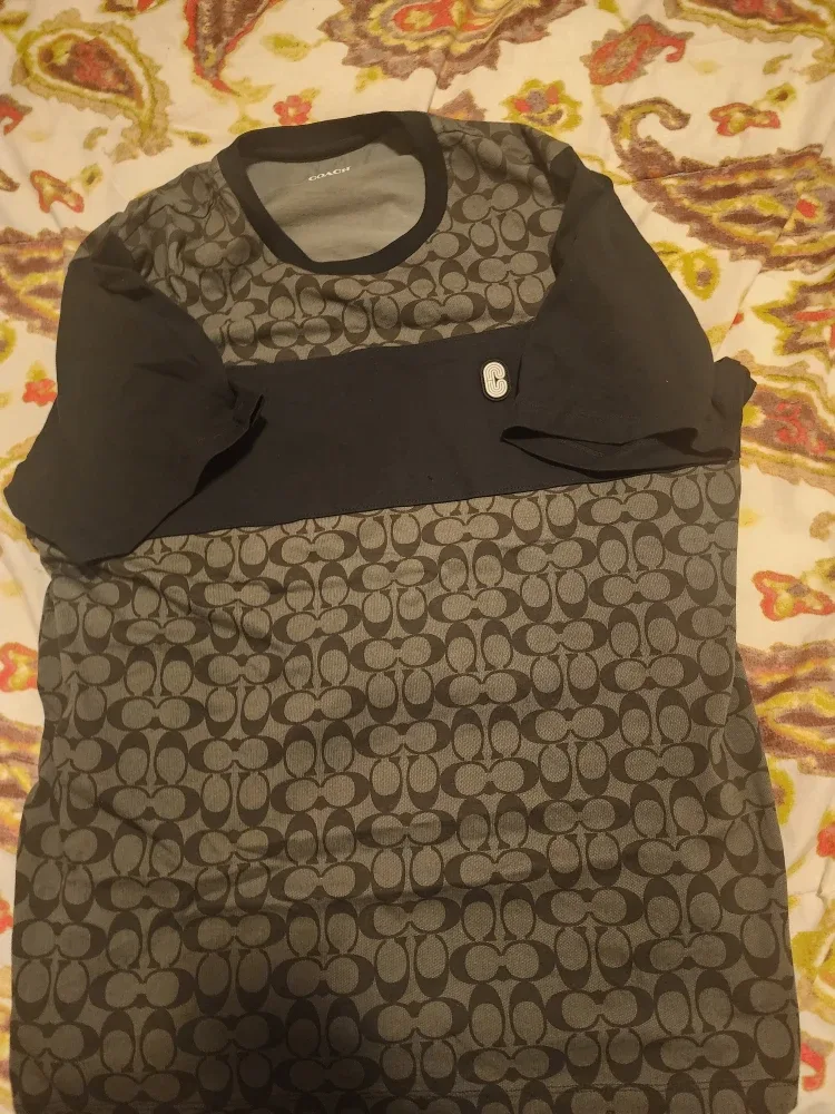 Coach XL T-Shirt image indicator(2)