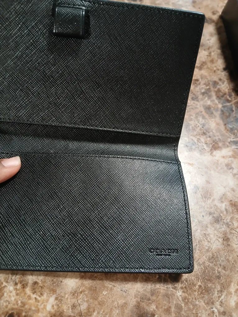 Coach Black Leather Wallet image indicator(2)