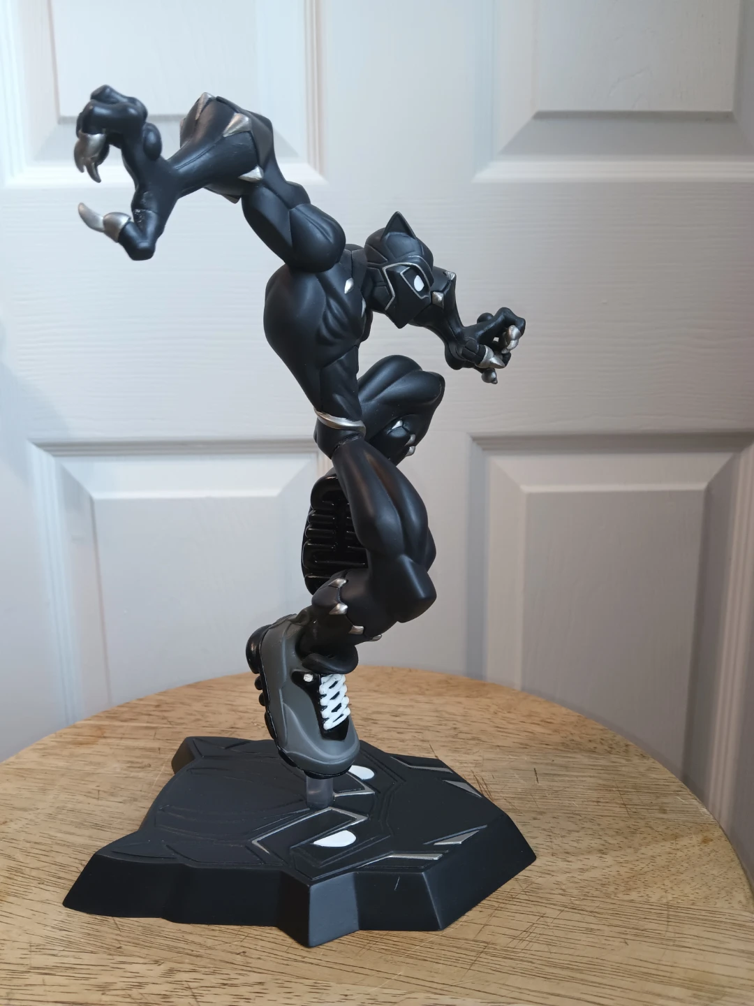 Black Panther Collectible Figure from Unruly Industries - photo 5