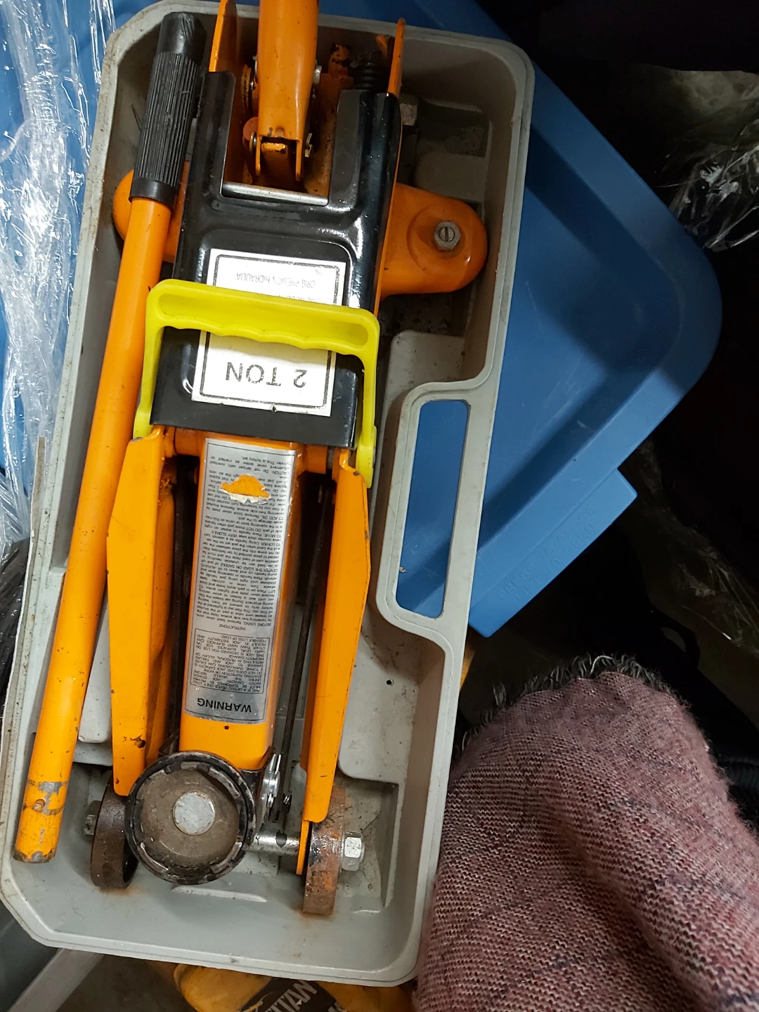 2 Ton Hydraulic Floor Jack - photo 4