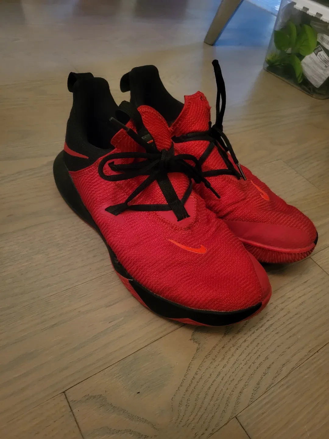 Nike Zoom Shift 2 - Basketball Shoes Size 9US image indicator(2)