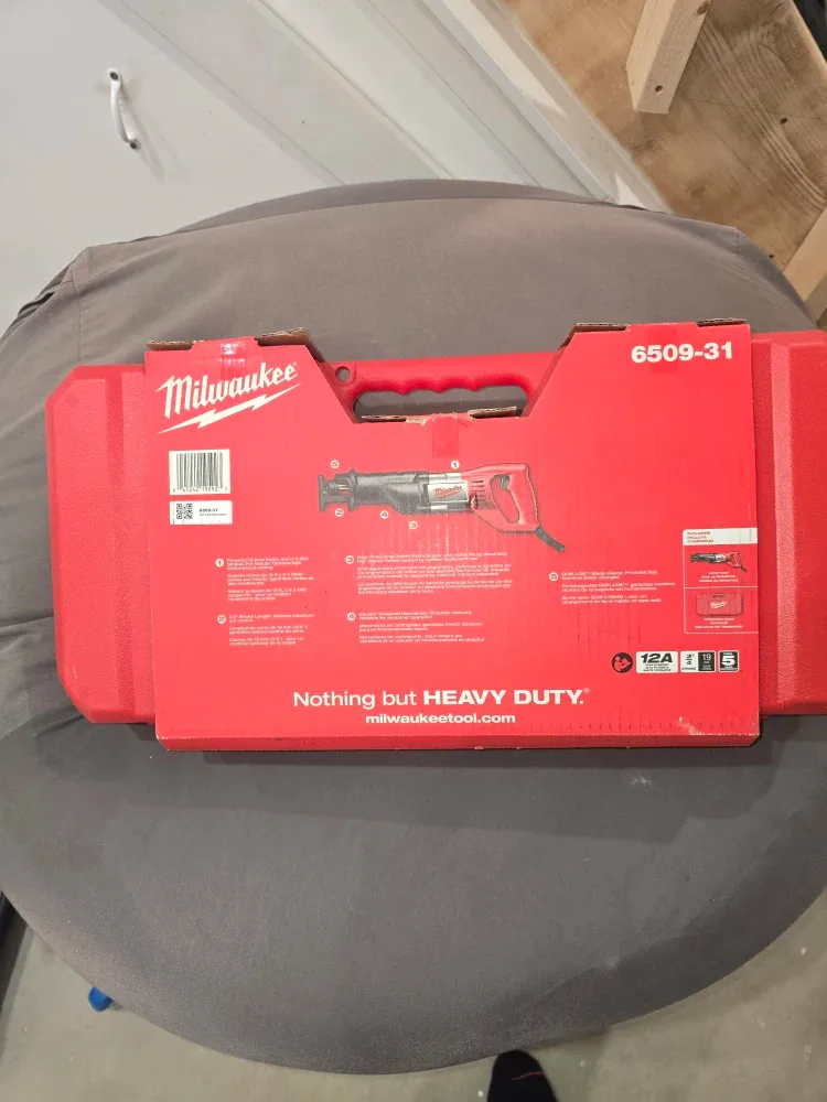 Milwaukee 6509-31 SAWZALL Reciprocating Saw Kit - Like New! image indicator(2)