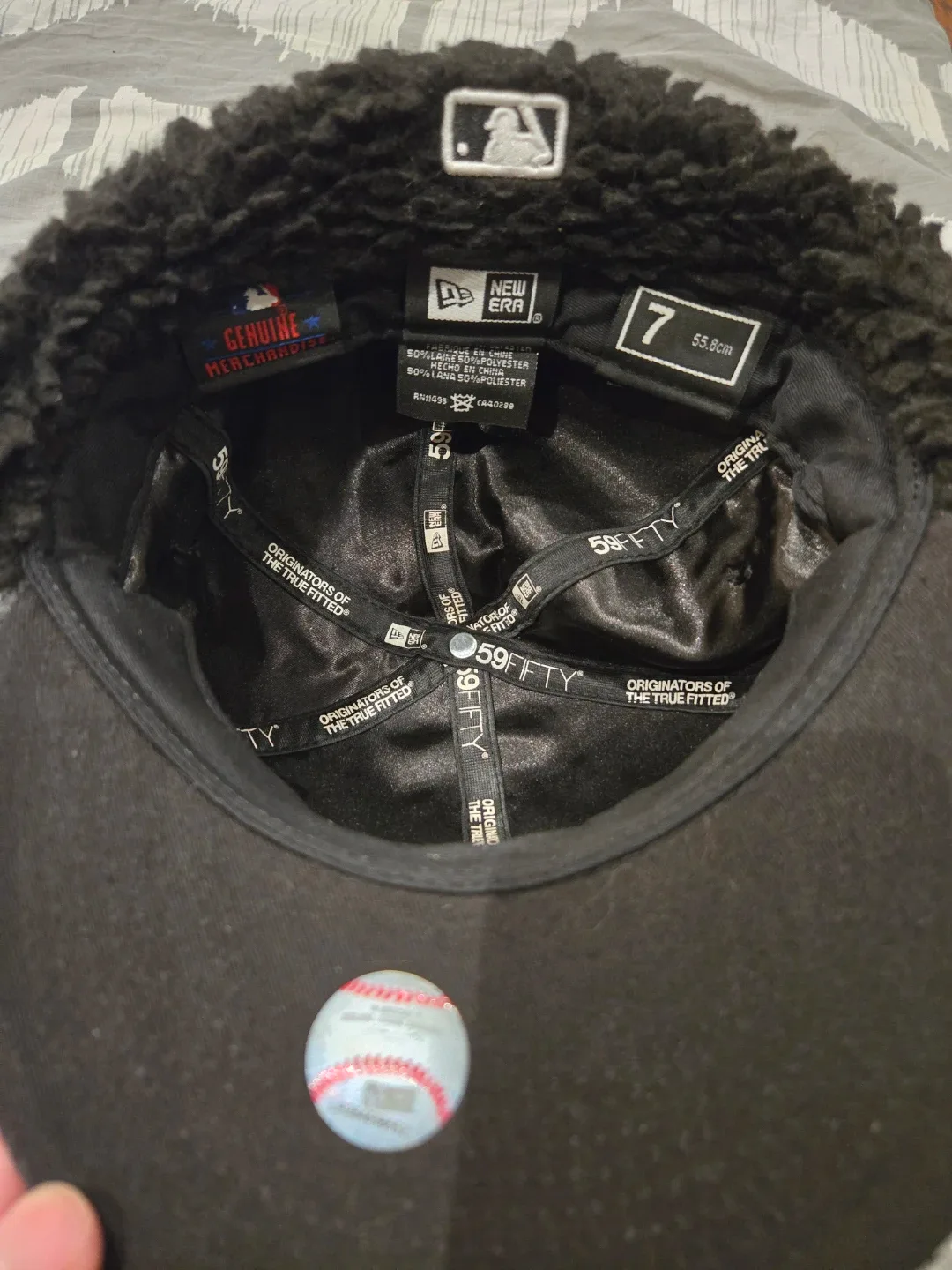 New Era 59FIFTY LA Dodgers Trapper Hat Size 7 image indicator(2)