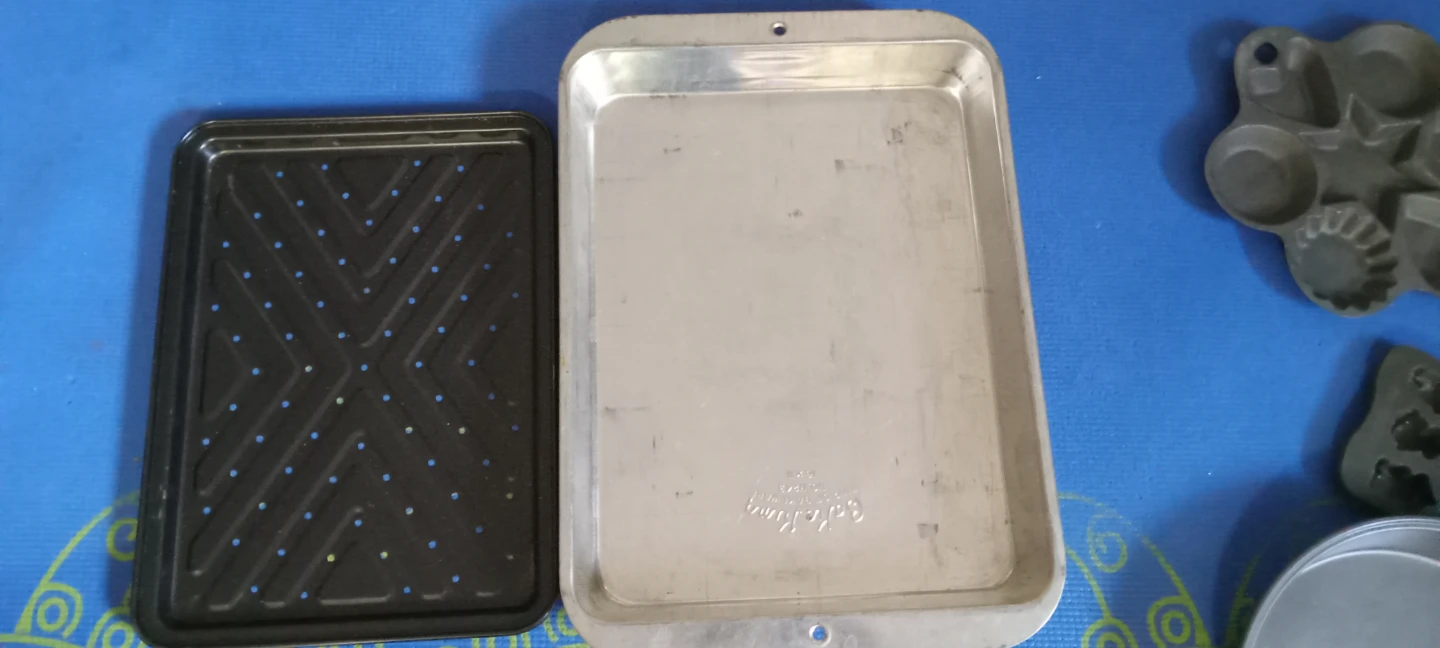 Variety of Baking Pans - photo 3