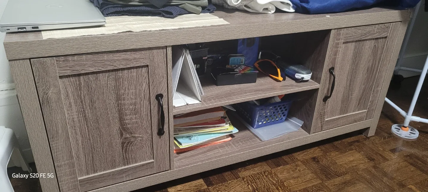 Wood Entertainment Unit / TV Stand image indicator(3)