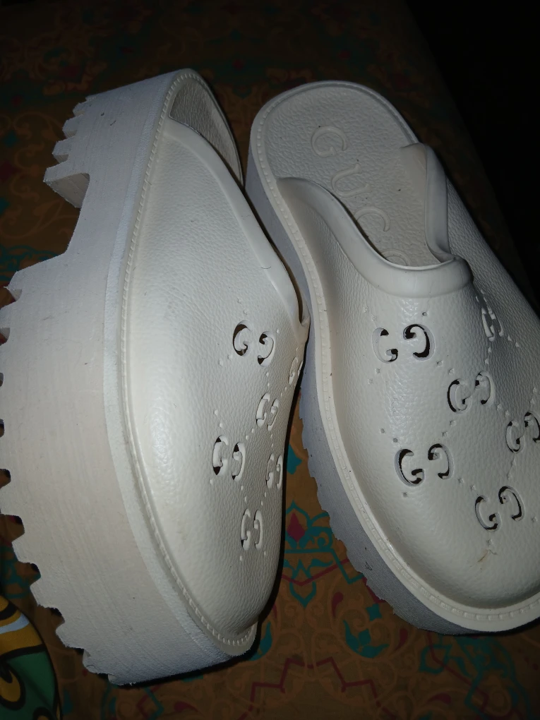 Gucci White Rubber Mules - Size 39 - photo 2