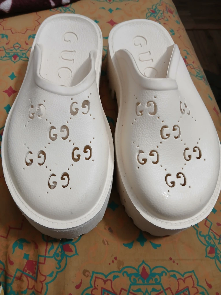 Gucci White Rubber Mules - Size 39 - photo 4