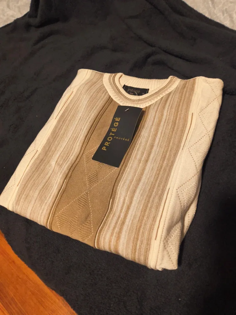 Vintage 96 Collection Sweater - Large image indicator(3)