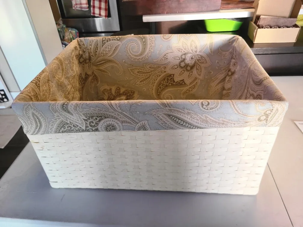 Wicker Storage Basket with Fabric Liner