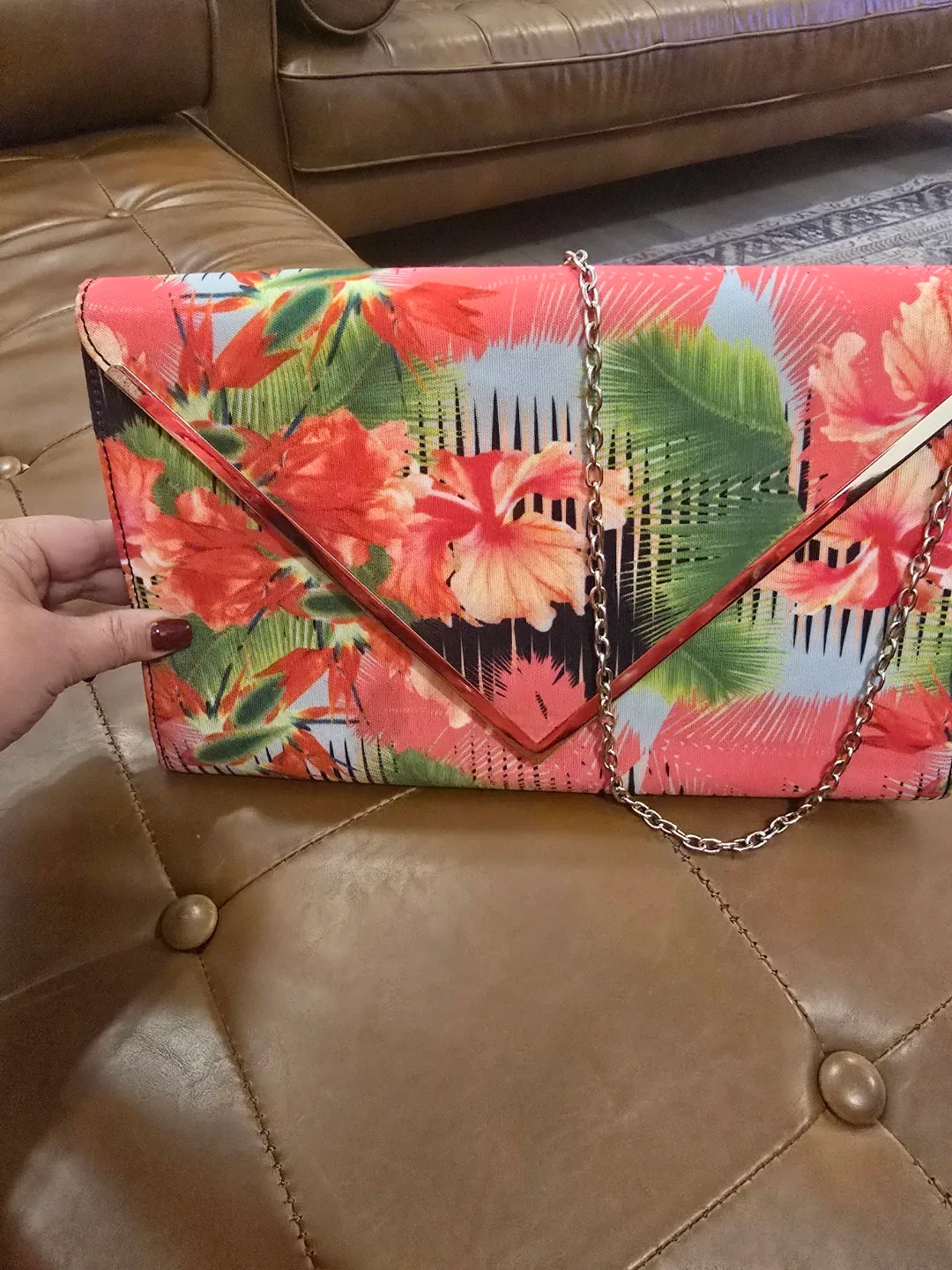 Floral Print Clutch with Chain Strap image indicator(3)