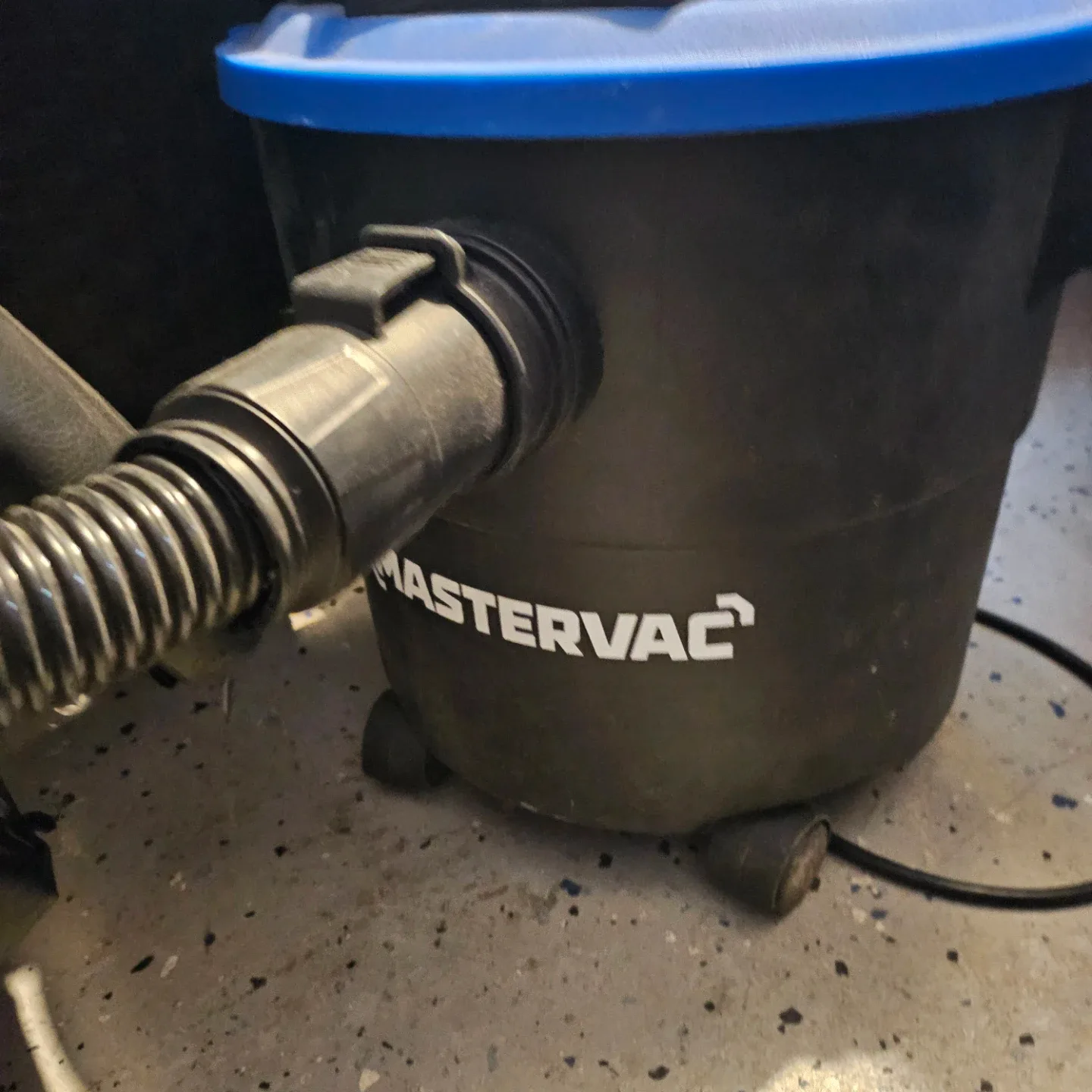 Mastervac 4HP Wet/Dry Vacuum image indicator(2)