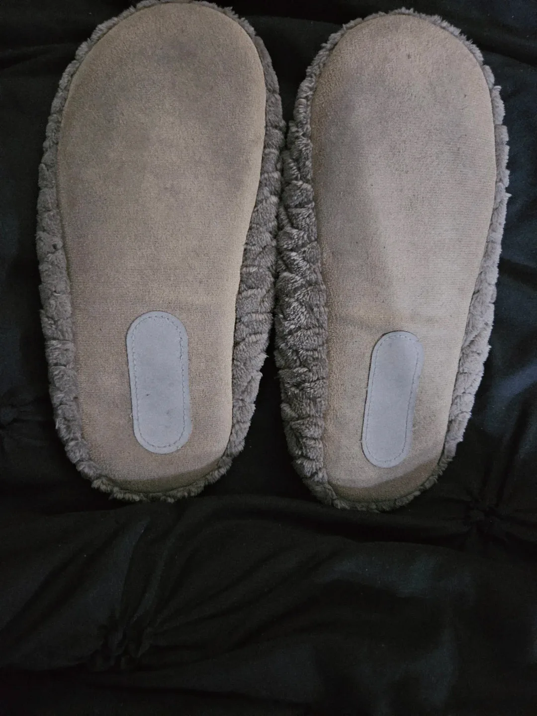 Tan Fuzzy Slippers image indicator(2)
