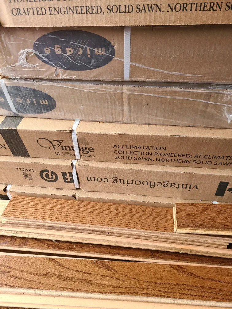 Brand New in the box Hardwood Flooring image indicator(2)