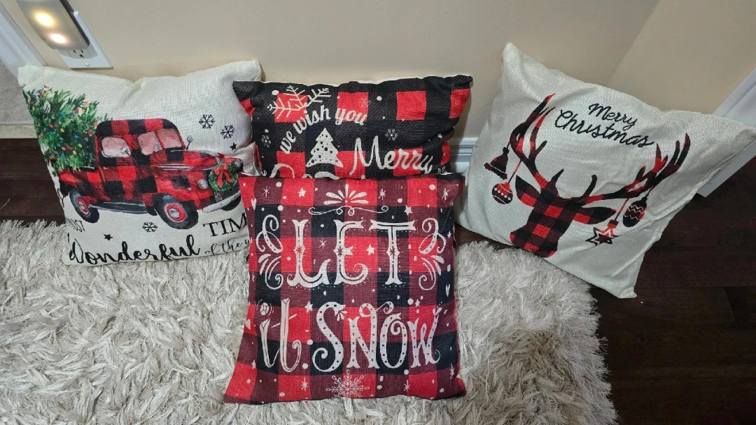 Christmas Decorative Throw Pillows - Set of 4