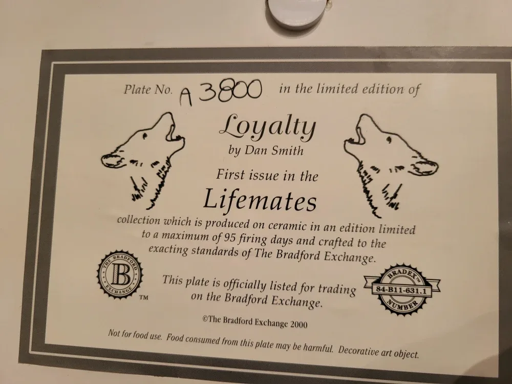 Bradford Exchange Limited Edition Wolf Plates image indicator(4)