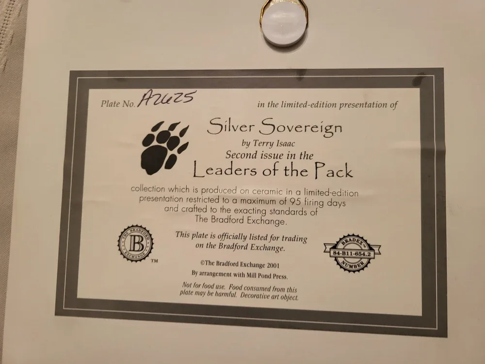 Bradford Exchange Limited Edition Wolf Plates image indicator(5)