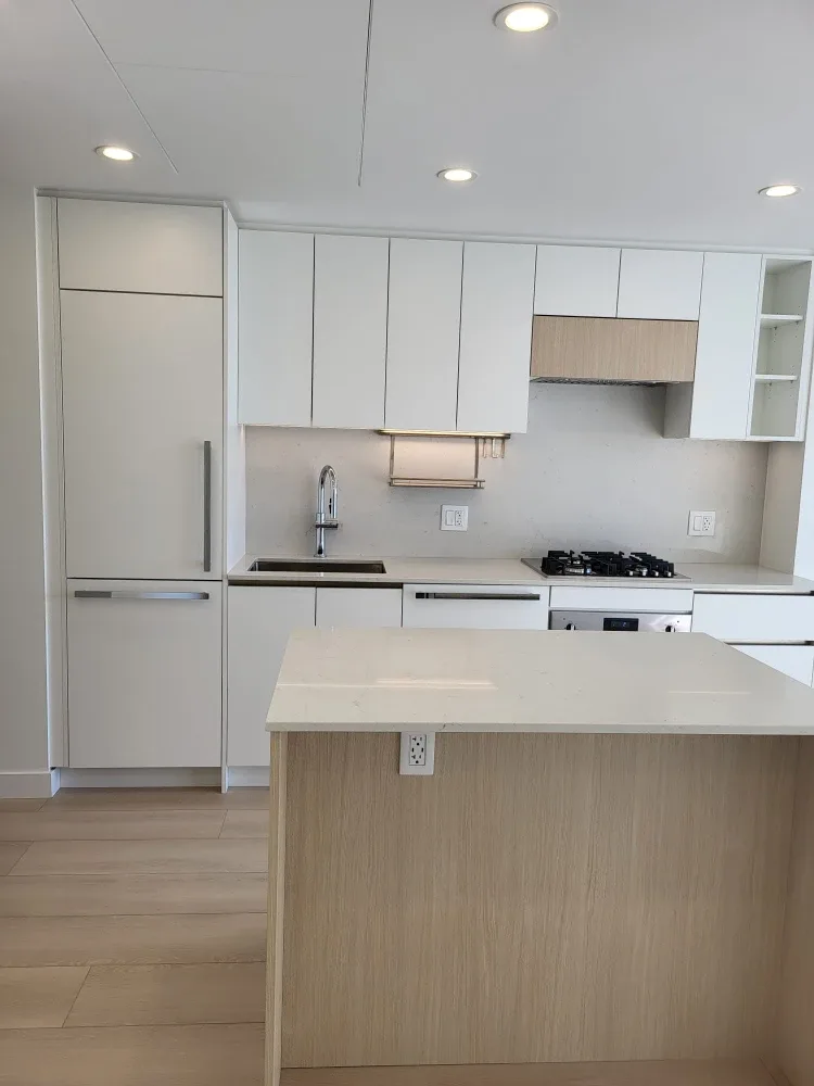 A brand new one bed with a Den  at king George station Surrey image indicator(3)