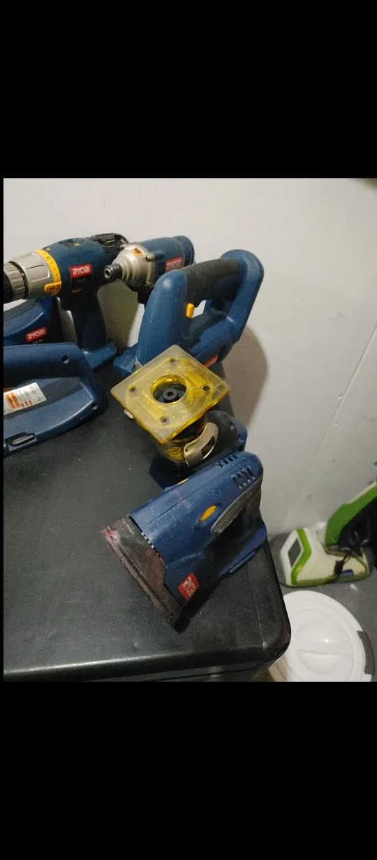 Power tools ryobi and mixed image indicator(3)