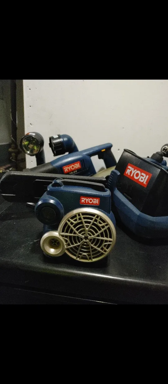 Power tools ryobi and mixed image indicator(6)