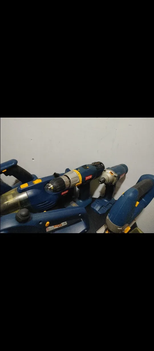 Power tools ryobi and mixed image indicator(8)