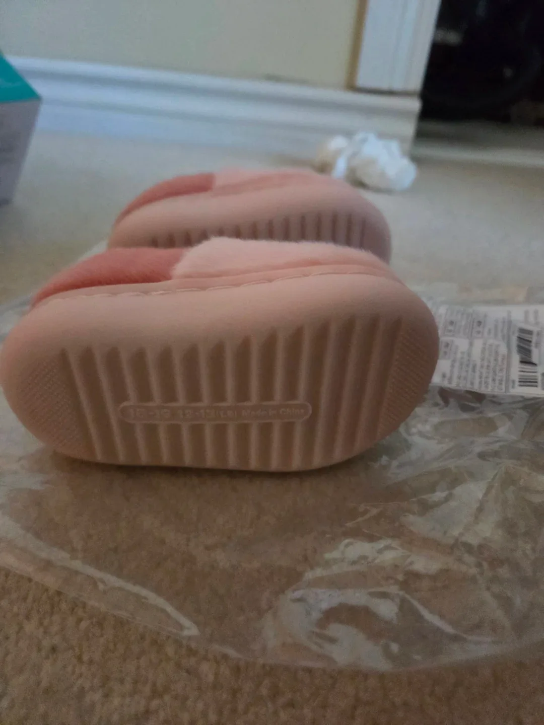 New Pink Bunny Slippers - Size 18-19 image indicator(2)