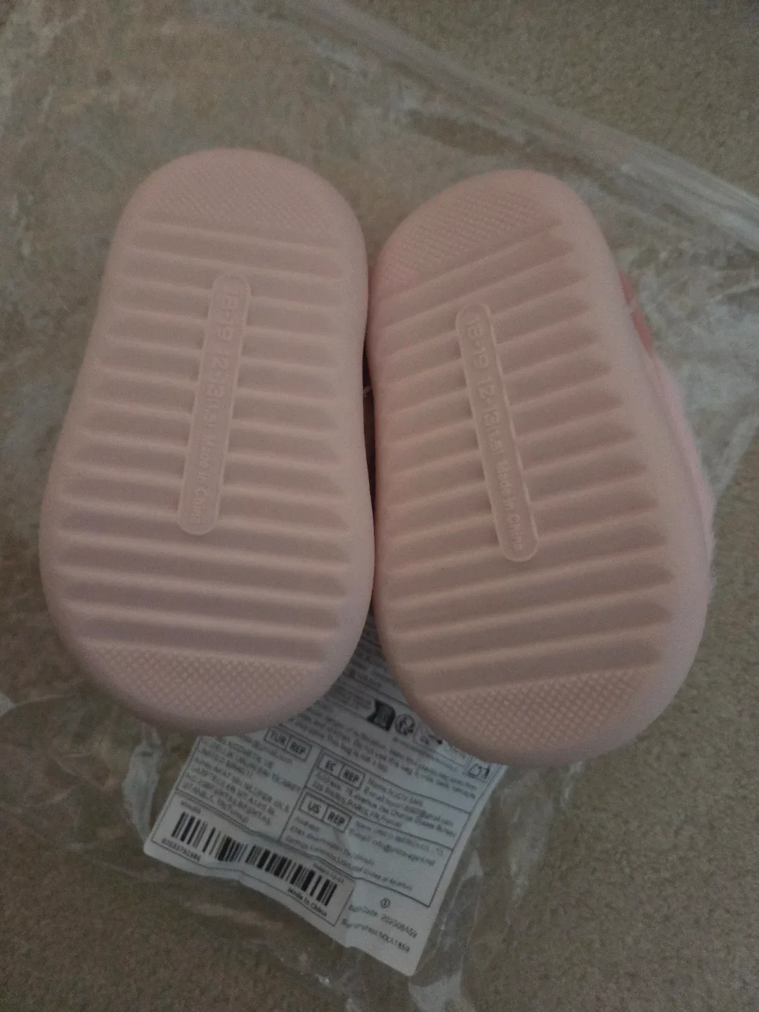 New Pink Bunny Slippers - Size 18-19 image indicator(3)