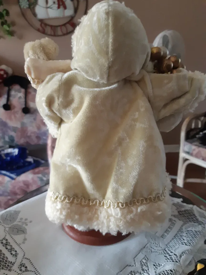 Santa Claus Figurine with Teddy Bear image indicator(2)