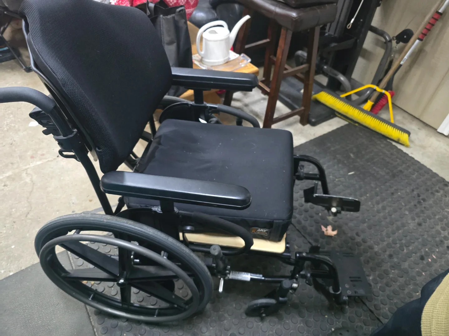 Black Wheelchair image indicator(3)