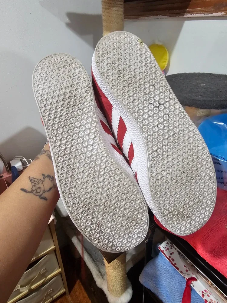 Adidas Gazelle Red/White Size 5.5 image indicator(2)