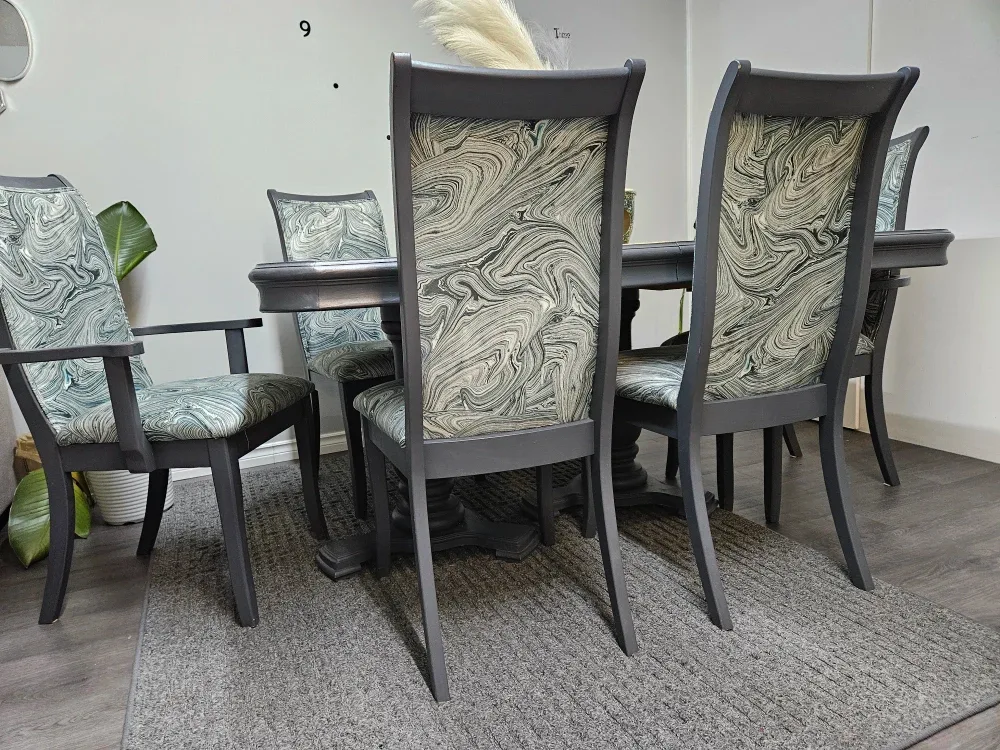 Dining Table Set for Sale!