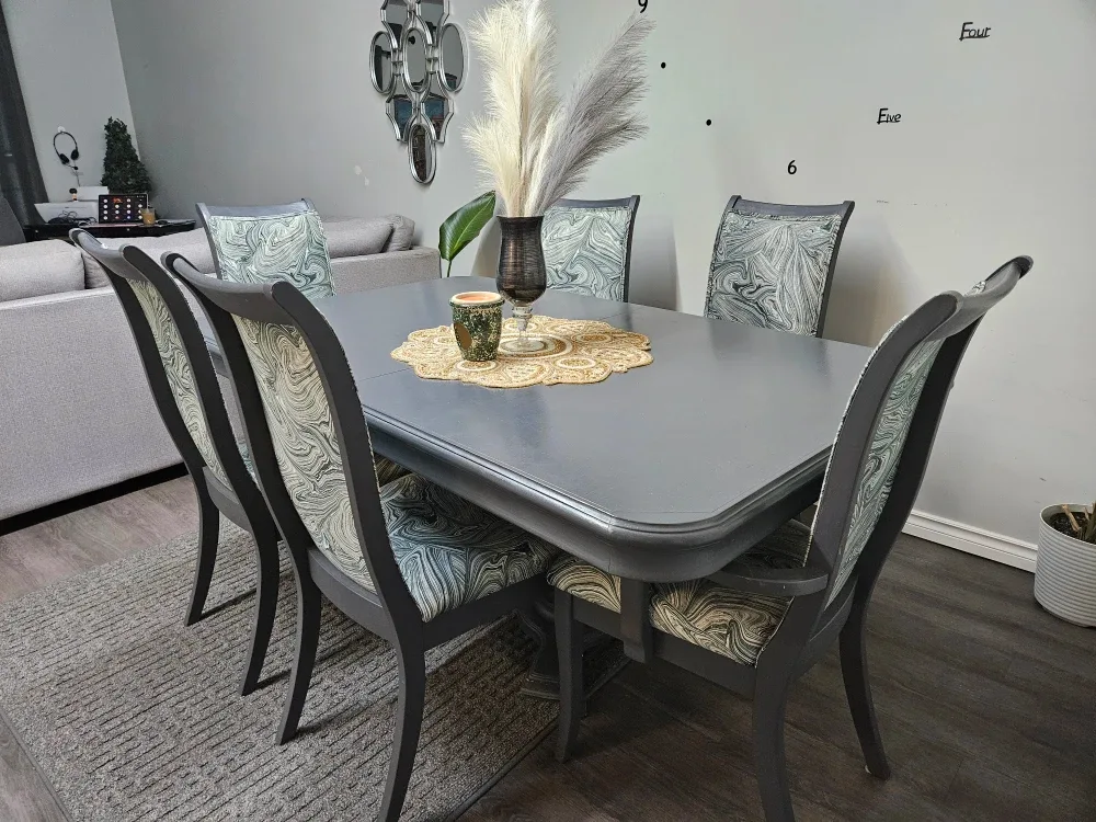 Dining Table Set for Sale! image indicator(4)