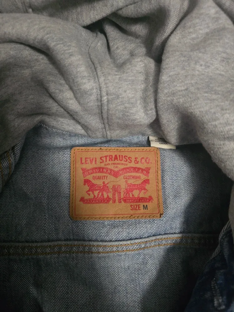 Levi's Denim Jacket with Hoodie - Size M image indicator(2)