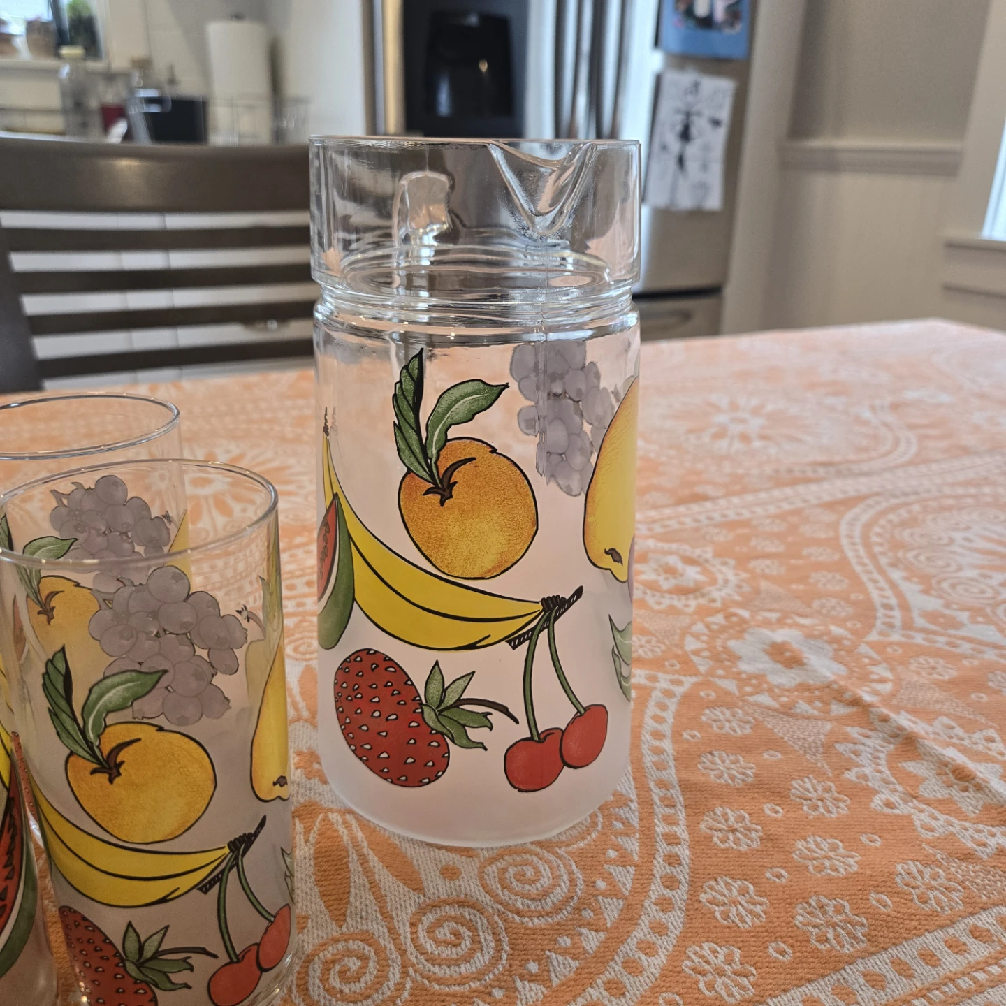 Vintage "Darlington Frosted Fruit" (8)piece Jugs & Juice Glasses - photo 2