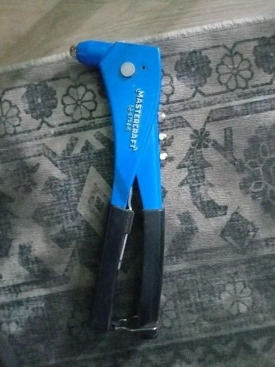 Mastercraft One Hand Rivet Gun thumbnail