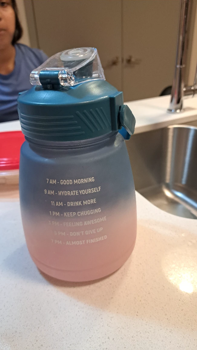 Gradient Water Bottle - Hydrate in Style!