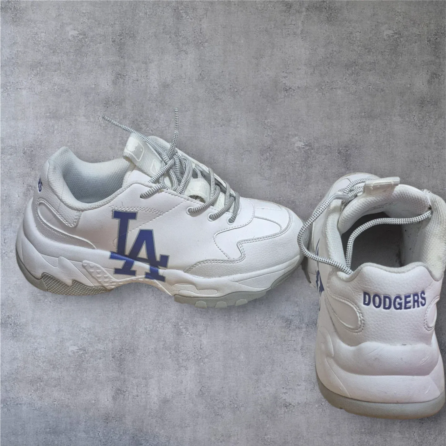 MLB Dodgers Sneakers - Size 7 thumbnail