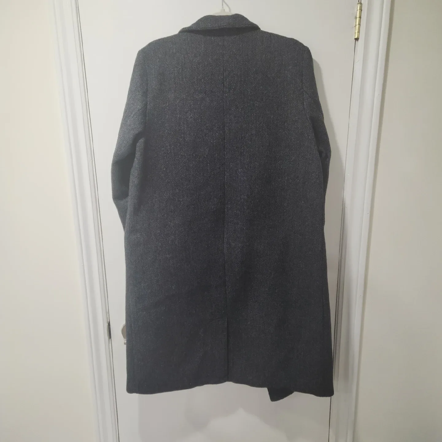 Old Navy Grey Herringbone Wool Blend Coat image indicator(6)