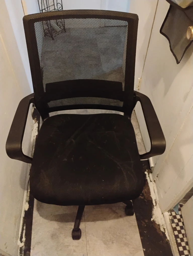 Black Mesh Office Chair