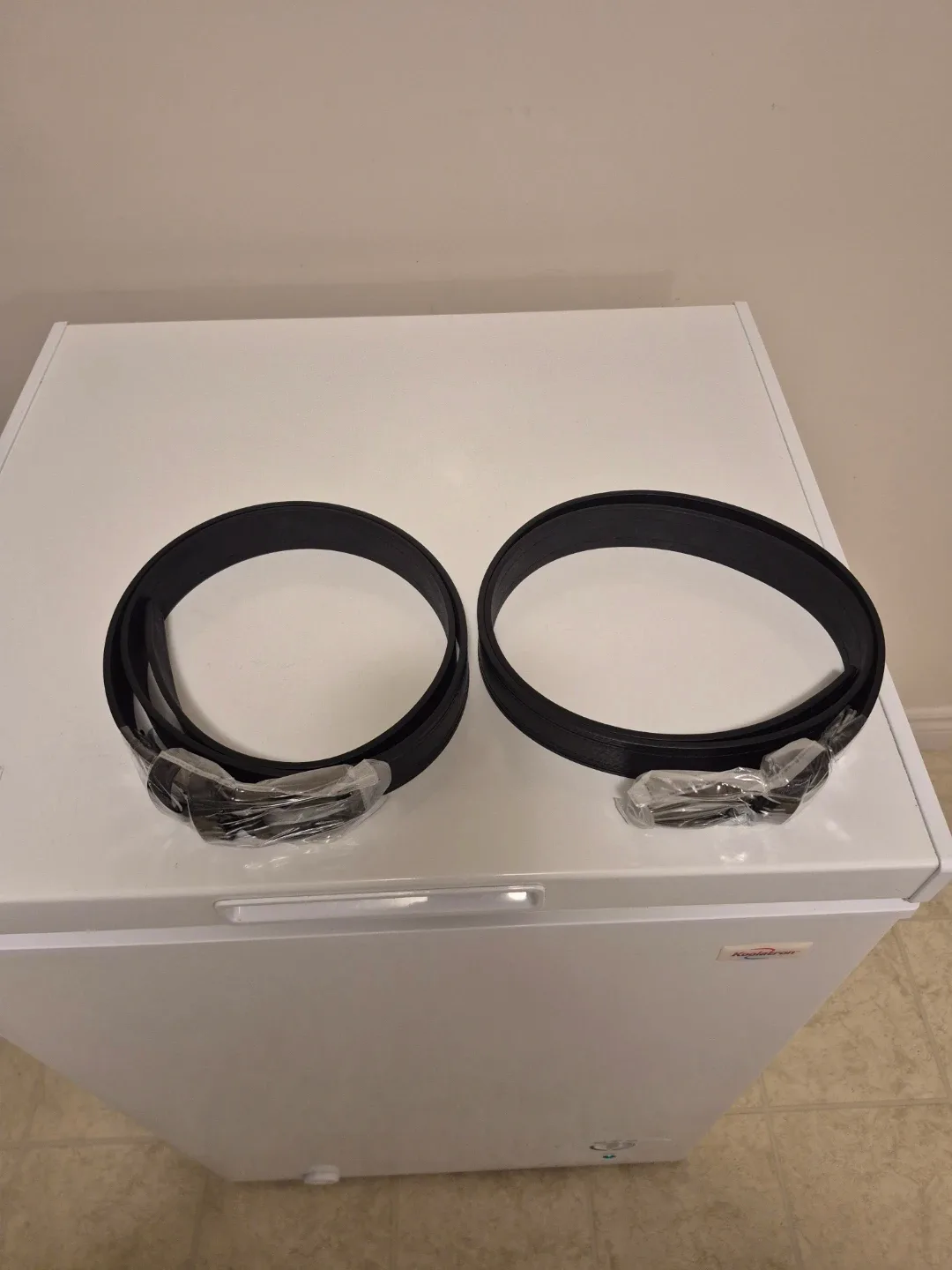 Two New Adjustable Black Belts Sized 40-44 image indicator(4)