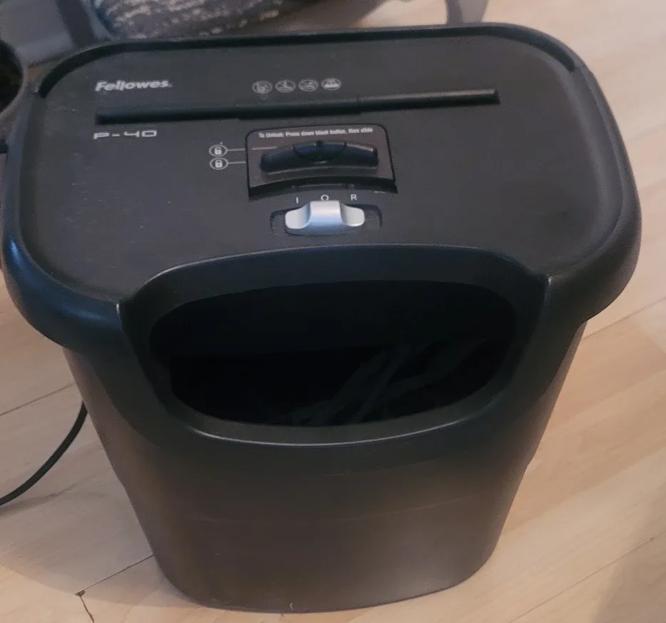 Fellowes P-40 Paper Shredder